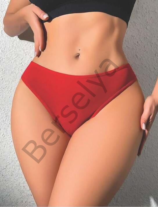 Arkası Şeritli Kalp Metal Aksesuarlı Fantezi Kırmızı String Tanga