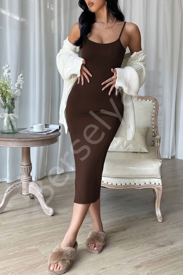 Kadın Kahverengi Yırtmaçlı Diz Altı Vücüdu Saran Gecelik