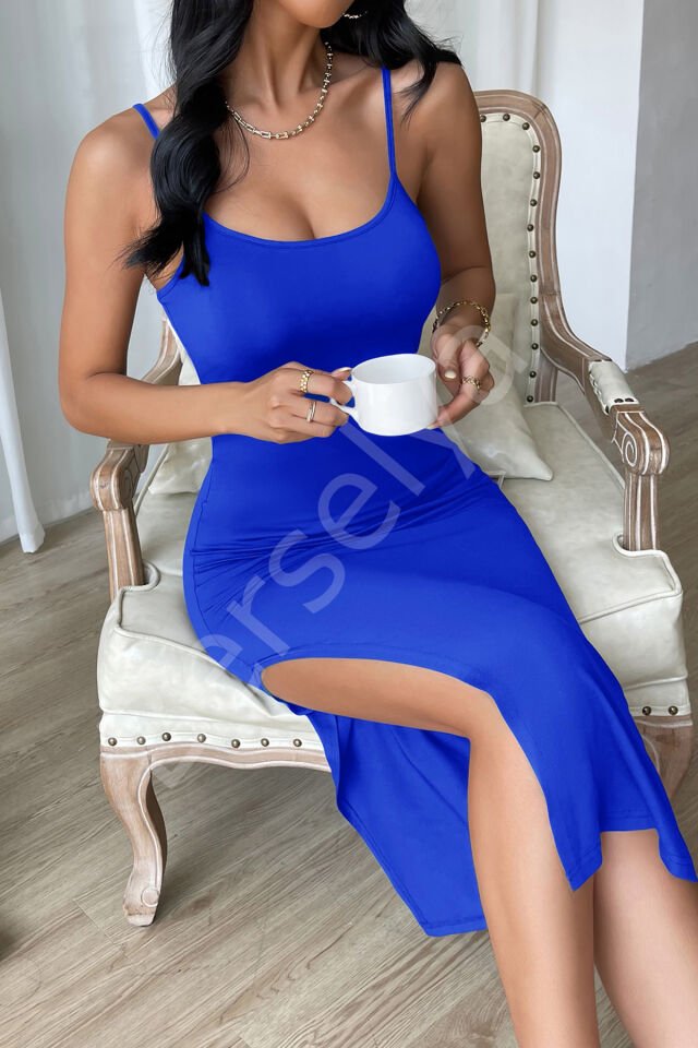 Kadın Mavi Yırtmaçlı Diz Altı Vücüdu Saran Gecelik