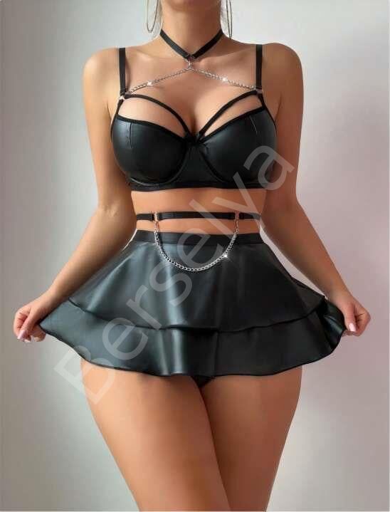 Özel Şık Tasarım Siyah Etekli Pileli Zincir Detay Fantezi Deri Elbise