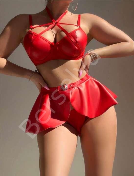 Özel Tasarım Kırmızı Etekli Fantezi Deri Şık Elbise