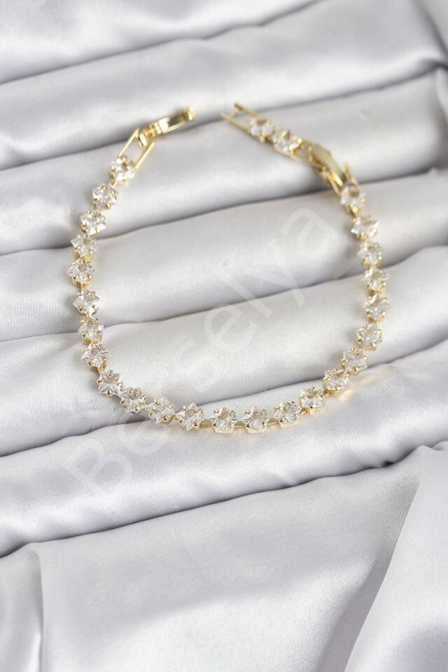 Kare Zirkon Taşlı Gold Renk Pirinç Su Yolu Kadın Bileklik