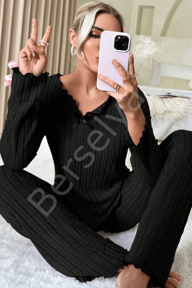 Kadın Siyah Uzun Kollu Fiyonklu Yuvarlak Yaka Mevsimlik Pijama Takımı