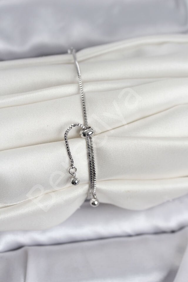 Gümüş Renk Yonca Model Zirkon Taşlı Asansörlü Kadın Bileklik