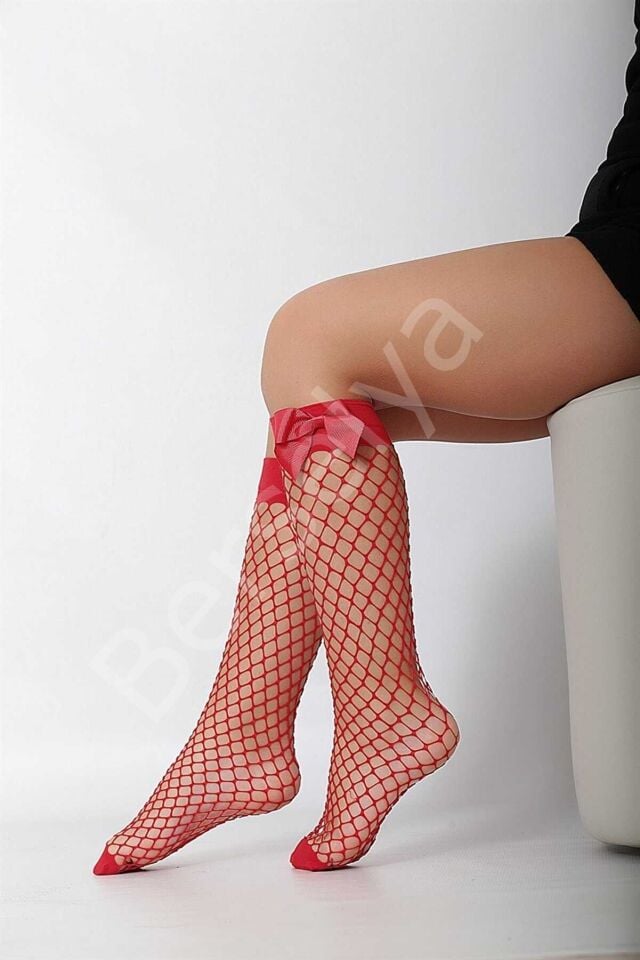 Kırmızı Fileli Diz Altı Fiyonklu Kız Çocuk Çorap