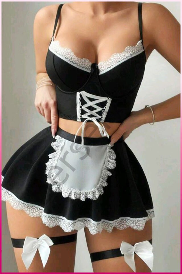 Siyah Fırfır Detaylı Özel Tasarım İç Giyim Seti