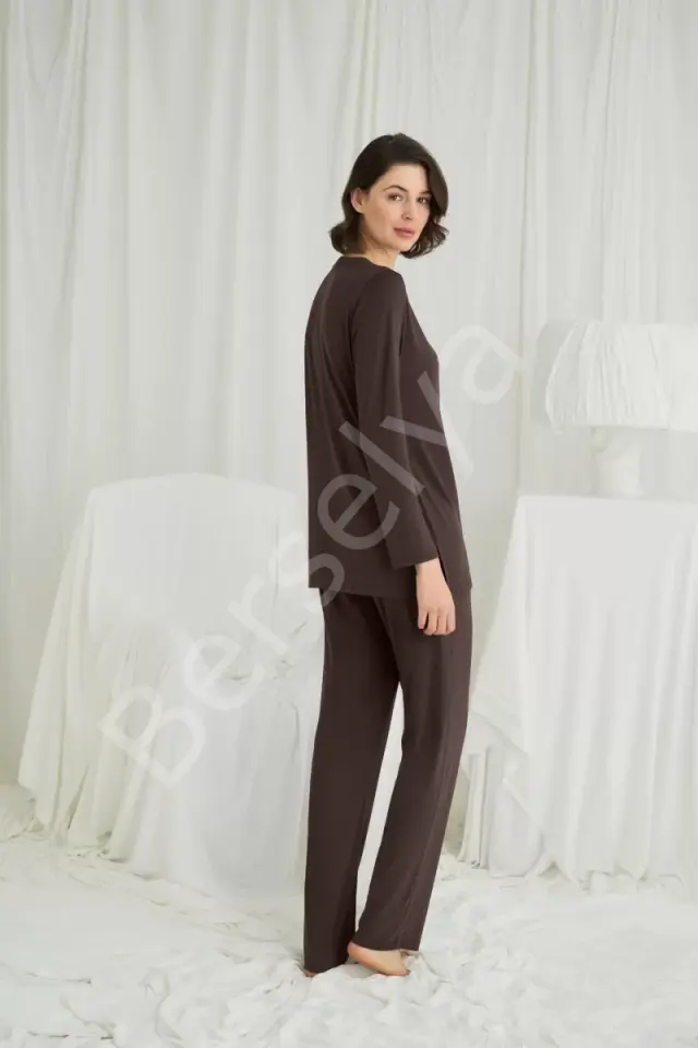 Uzun Kollu Boydan Düğmeli V Yaka Pijama Takımı
