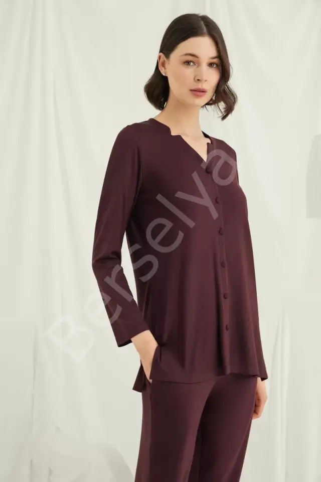 Uzun Kollu Boydan Düğmeli V Yaka Pijama Takımı