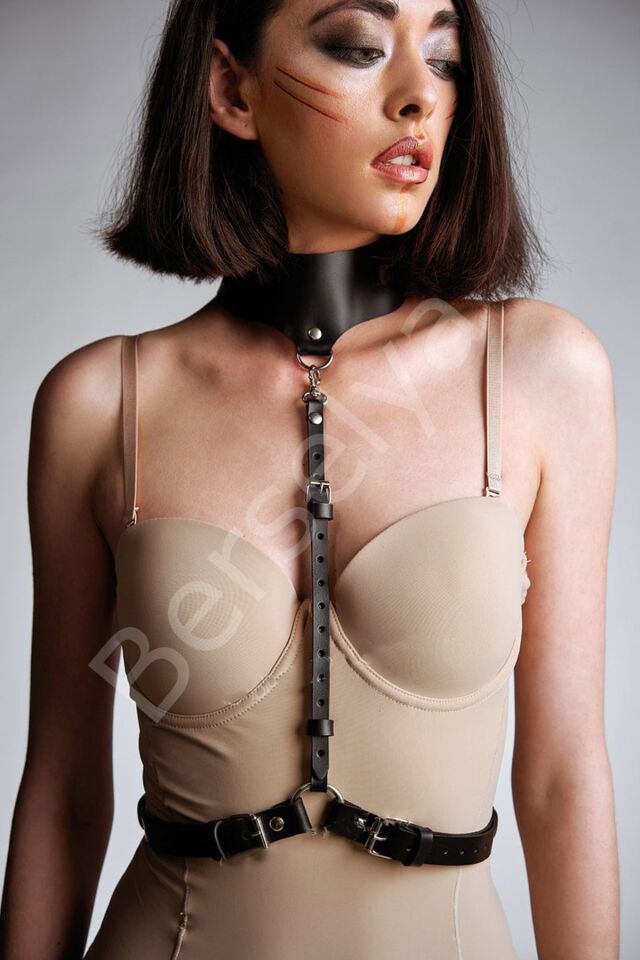 Siyah Seksi Göğsü Açık Fantazi Harness Sütyen 1023-1