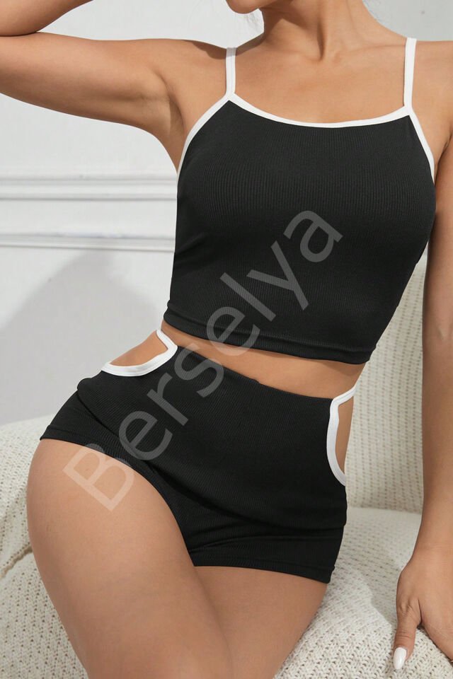 Kadın Siyah Beyaz Şortlu Cut-out Detaylı Gecelik Takımı