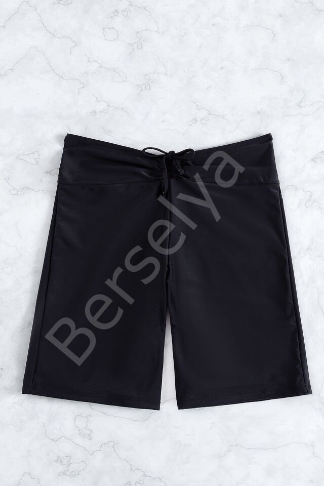 Kadın Siyah Önden Bağcıklı Deniz Şortu