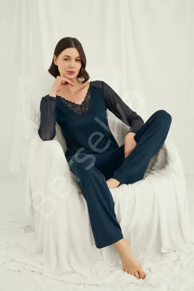 Sırt Dekolteli Uzun Kollu Tüllü Ve Dantelli Pijama Takımı