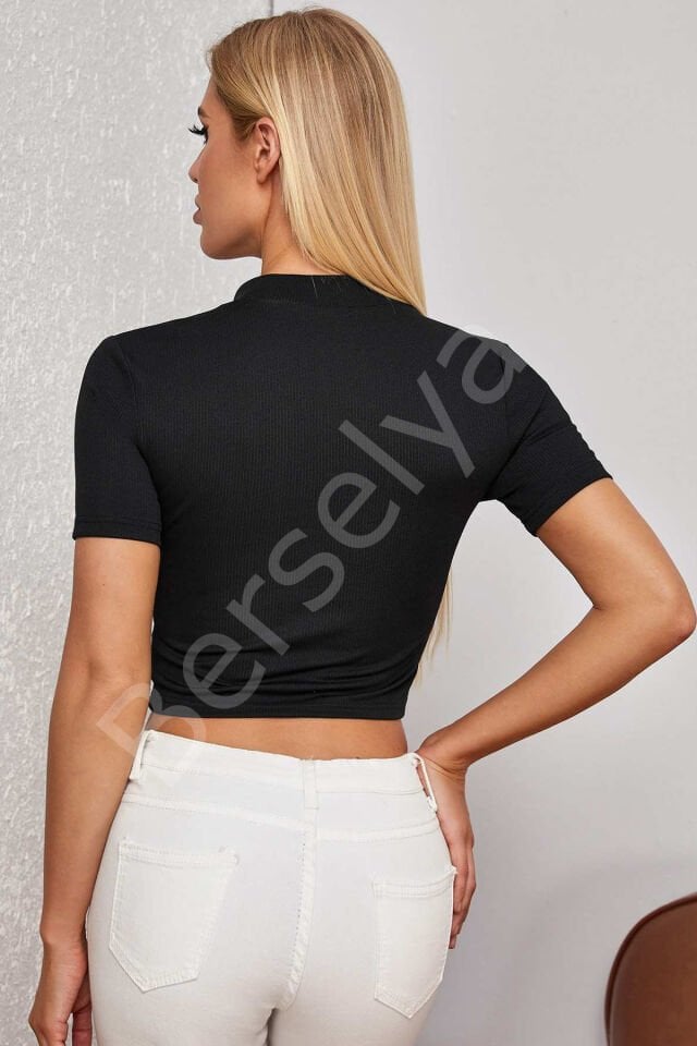 Kadın Siyah Yarım Fermuarlı Ve Kısa Kollu Crop Top Bluz