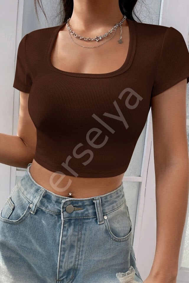 Kadın Kahverengi Yarım Kol Düz Yaka Crop Top Bluz