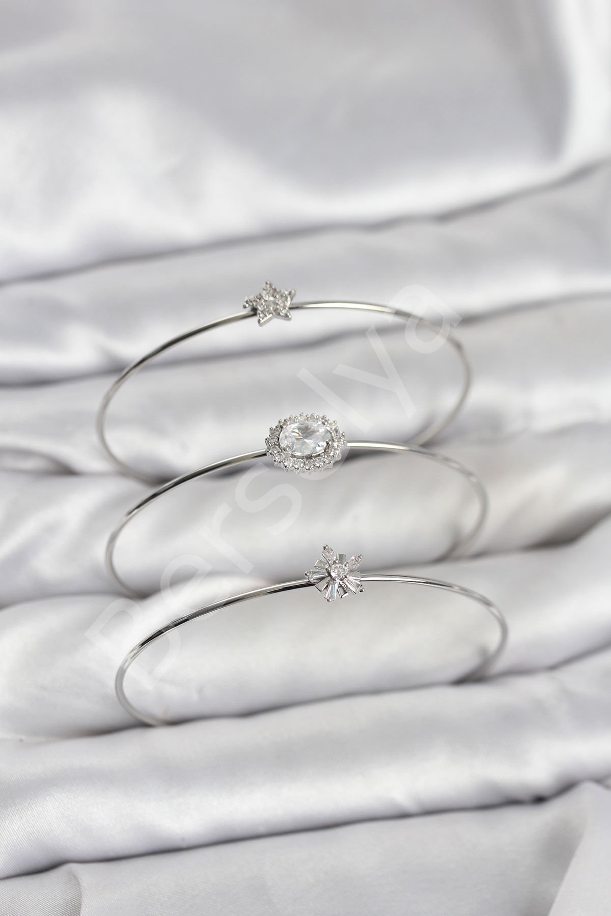 Zirkon Taşlı Gümüş Renk Tek Taş Model 3'lü Kadın Bileklik Kombini