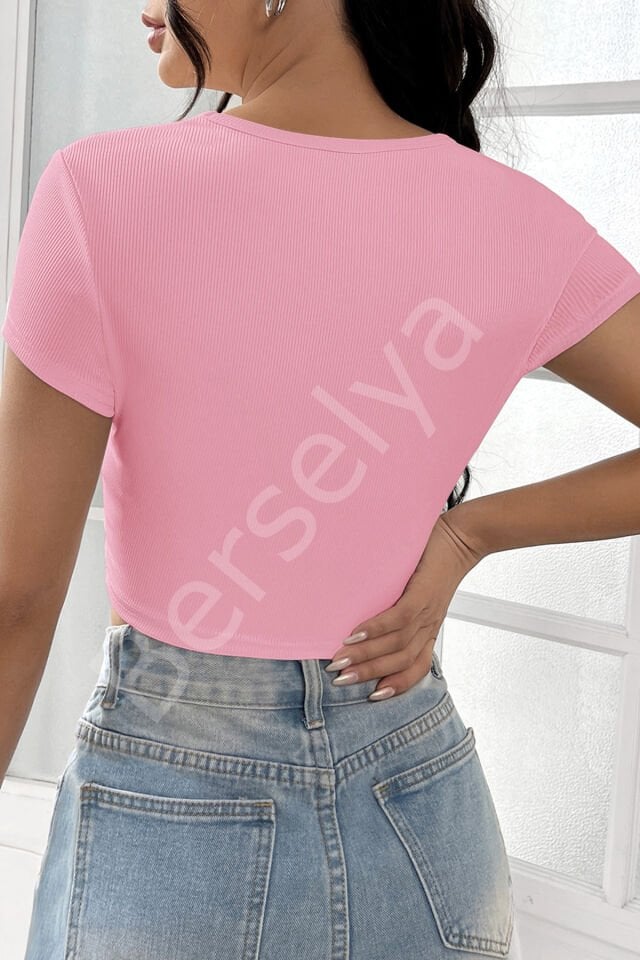Kadın Pembe Yarım Kol Düz Yaka Crop Top Bluz