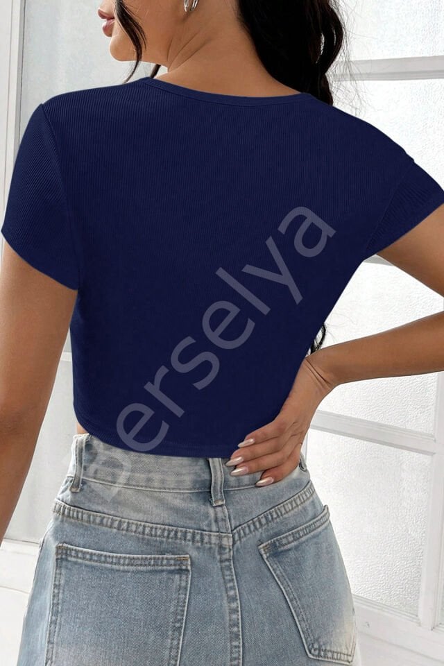 Kadın Lacivert Yarım Kol Düz Yaka Crop Top Bluz