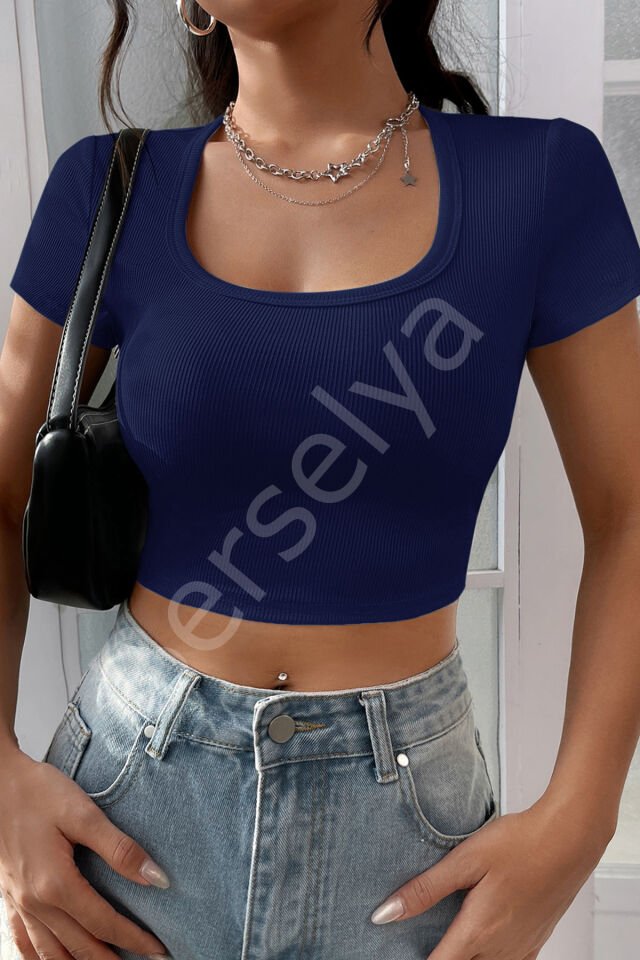 Kadın Lacivert Yarım Kol Düz Yaka Crop Top Bluz