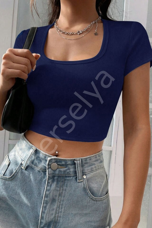 Kadın Lacivert Yarım Kol Düz Yaka Crop Top Bluz