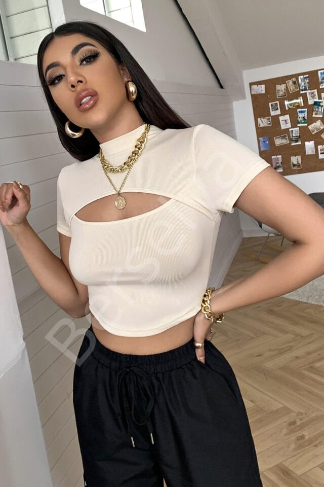 Kadın Ekru Göğüs Dekolteli Yarım Kollu Cut Out Crop Top Bluz