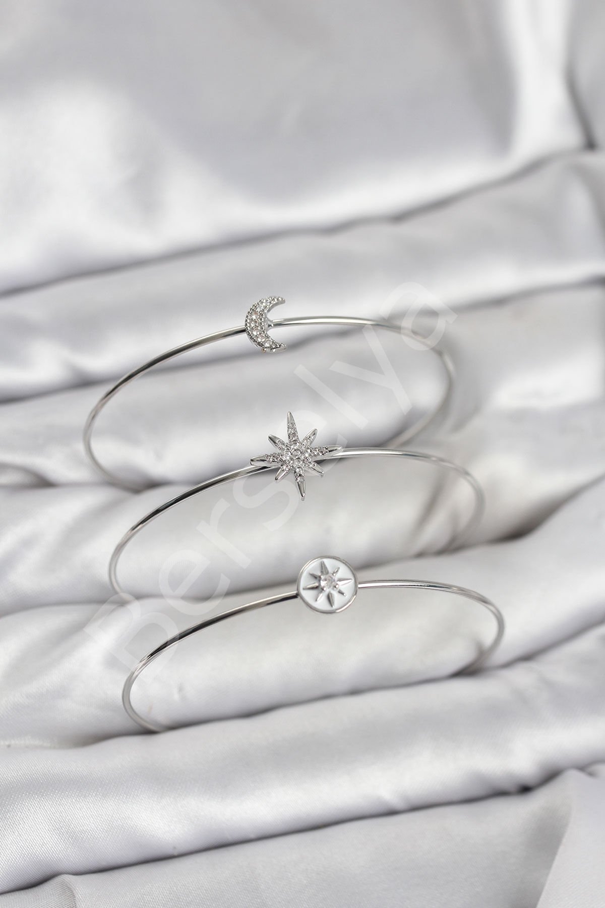 Gümüş Renk Zirkon Taşlı Kutup Yıldızı Model 3'lü Kadın Bileklik Kombini