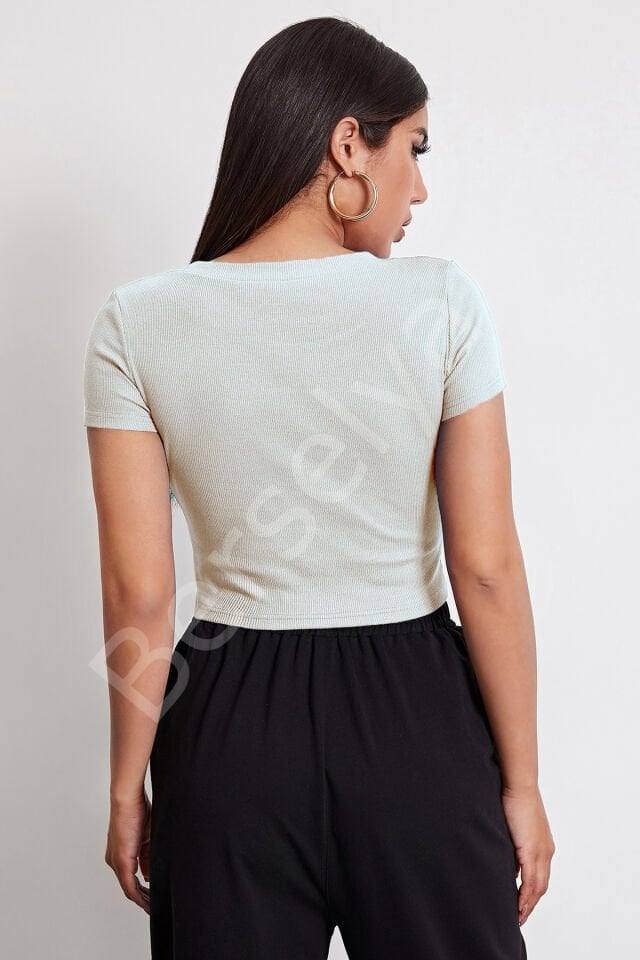 Kadın Beyaz Yuvarlak Yaka Yarım Kol Crop Top Bluz