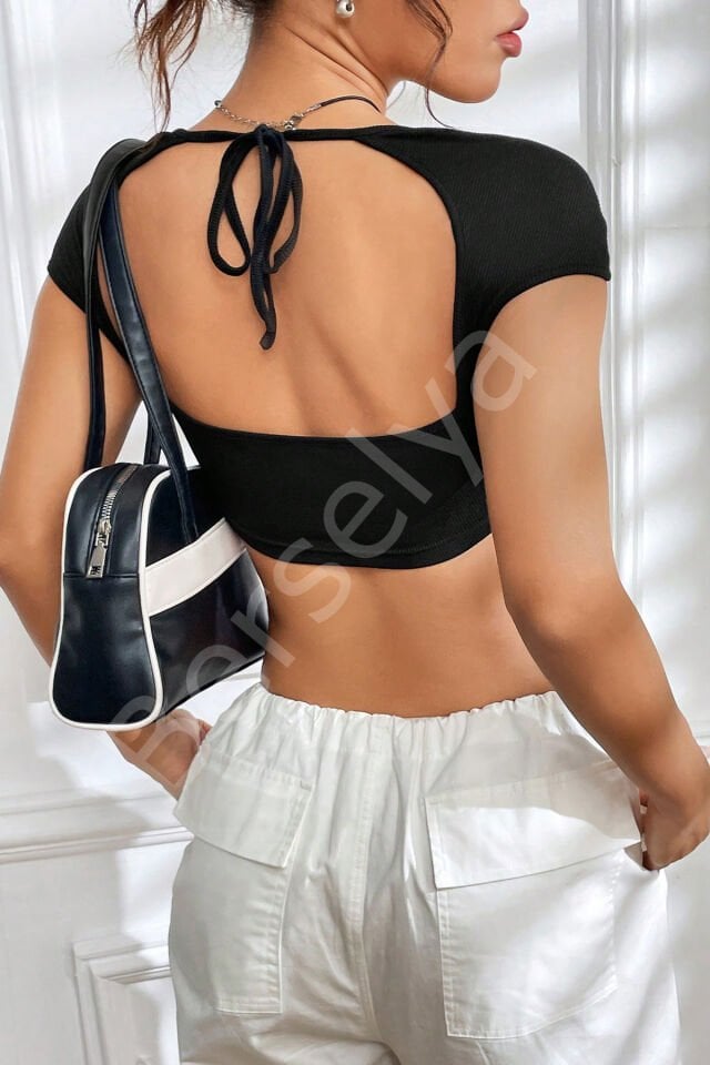 Kadın Siyah Sırt Dekolteli Ve Boyundan Bağlamalı Yarım Kol Crop Top Bluz