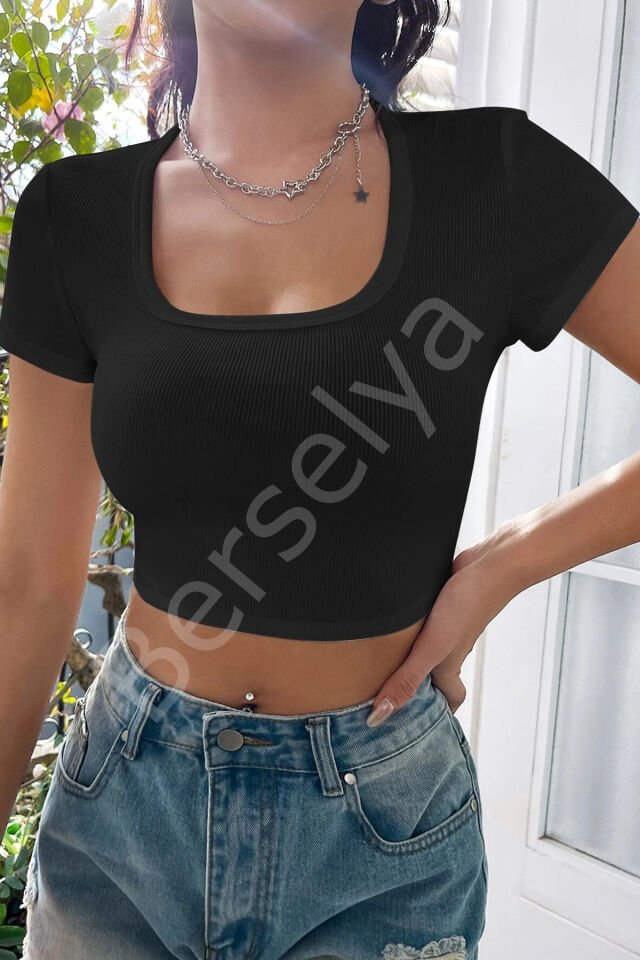 Kadın Siyah Yarım Kol Düz Yaka Crop Top Bluz