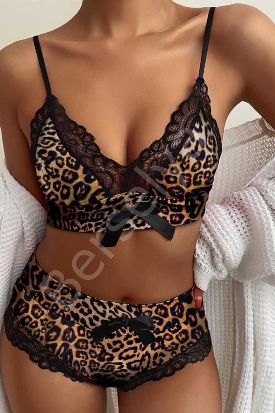 Leopar seksi Çok Şık Yüksek Bel Şortlu Takım 18501