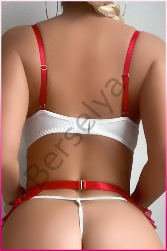 Beyaz Balenli Seksi Hizmetçi Kostüm