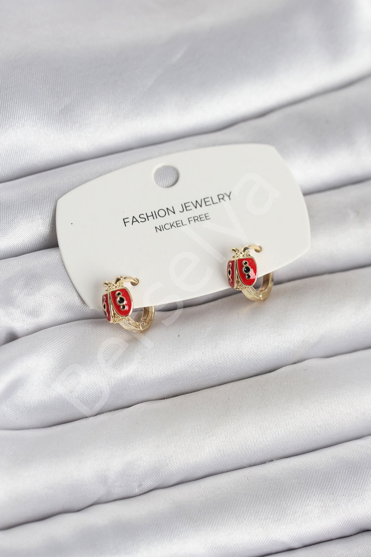 Uğur Böceği Model Gold Renk Pirinç Çocuk Küpe