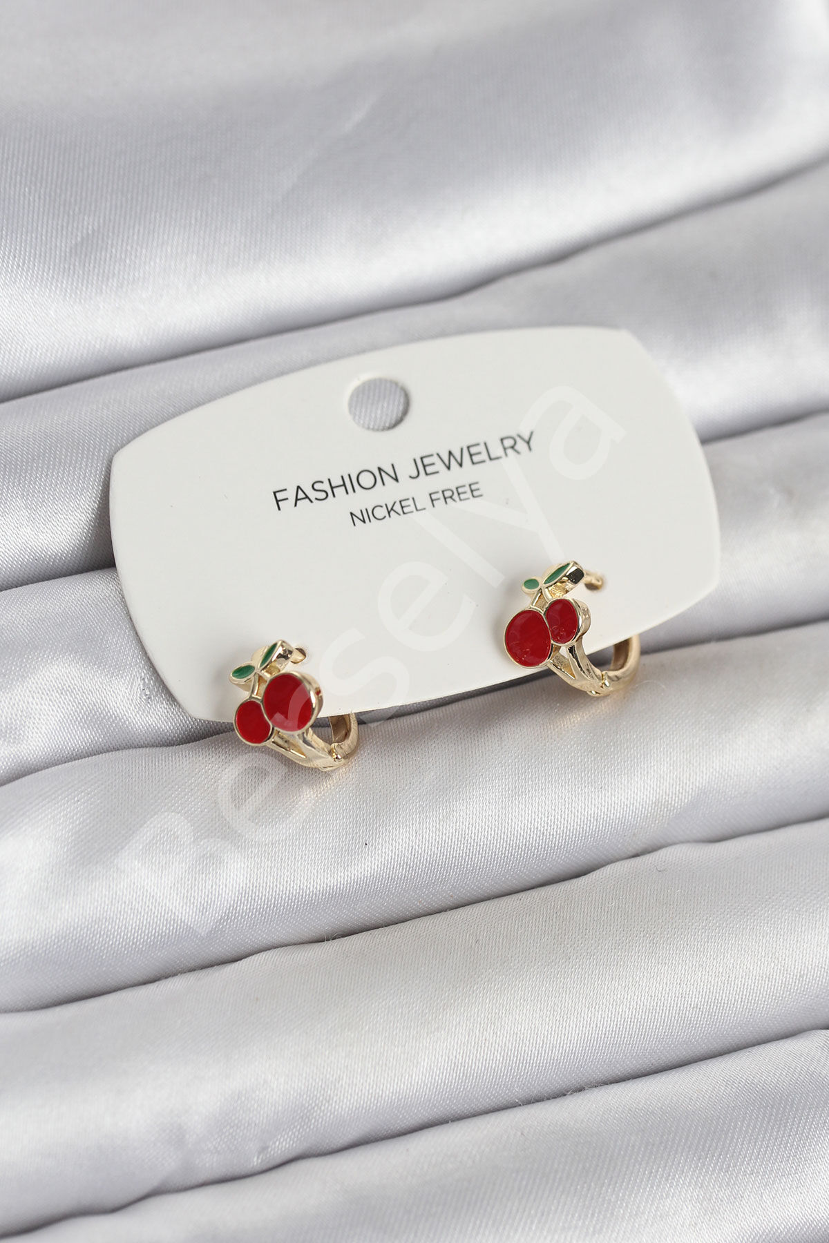 Kiraz Model Gold Renk Pirinç Çocuk Küpe