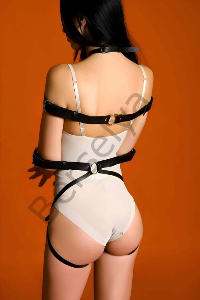 Fantazi Vücut Kelepçesi, Ağı Açık Deri Esaret Kemeri Takımı Harness - Brf1062