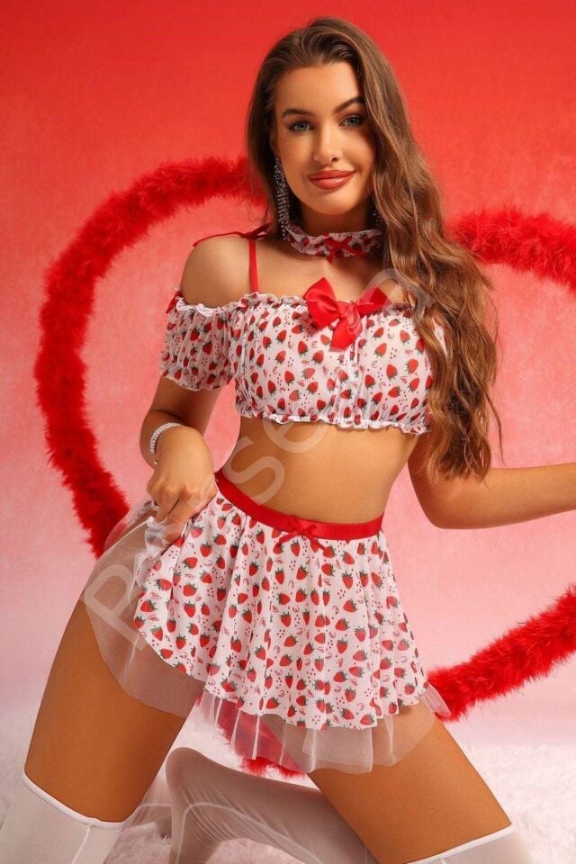 Kırmızı Çilek Prensesi Gecelik Set 18525