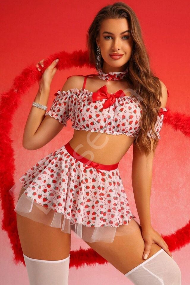 Kırmızı Çilek Prensesi Gecelik Set 18525