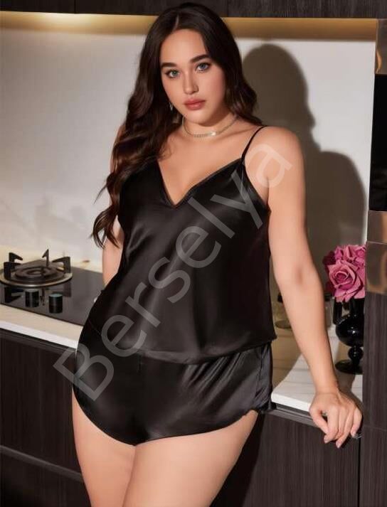 Büyük Beden Siyah Saten Şortlu Takım