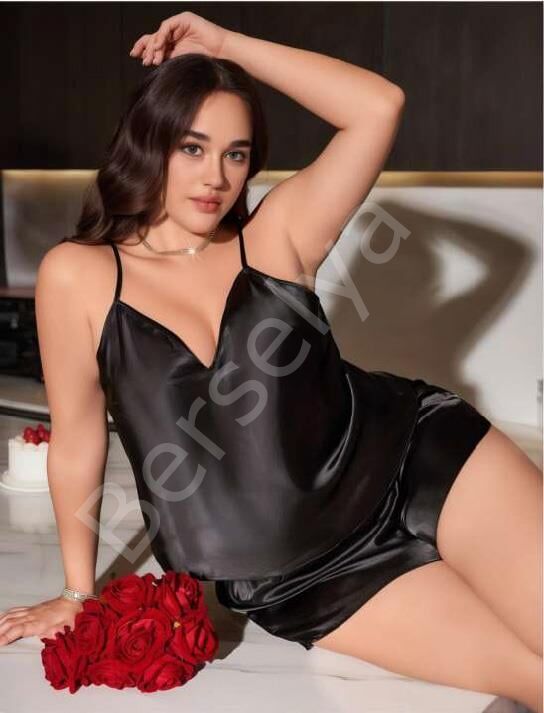 Büyük Beden Siyah Saten Şortlu Takım