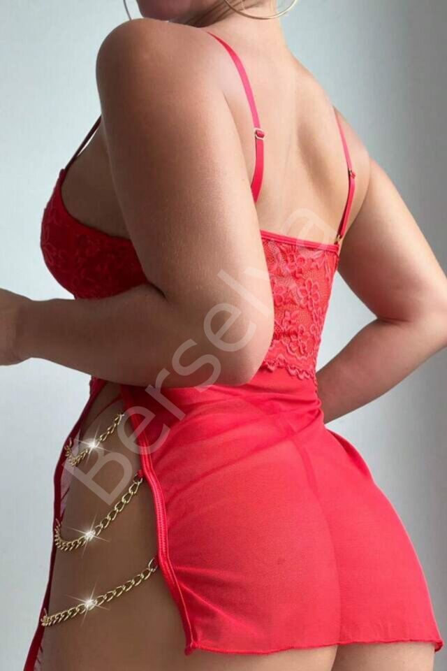 Kırmızı Özel Tasarım Zicir Aksesuarlı Gecelik 15576