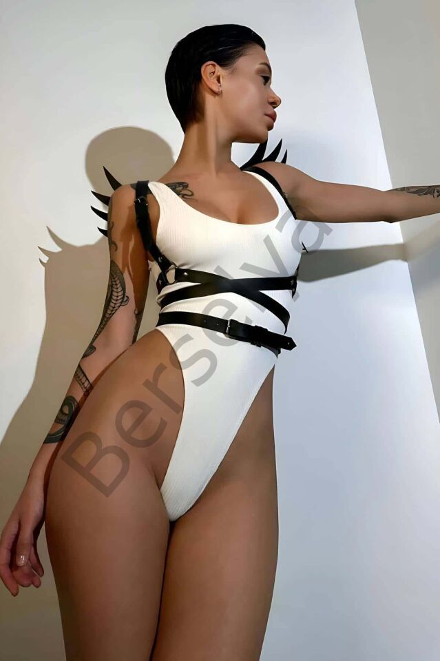 Kanatlı Şık Ve Seksi Göğüs Altı Bel Kemeri Harness - Brf1097