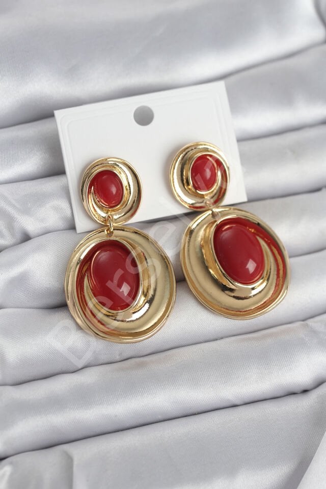 Kırmızı Sallantılı Damla Model Gold Renk Vintage Kadın Küpe