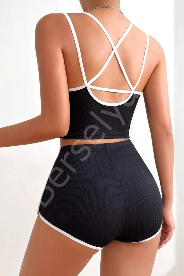 Kadın Siyah Beyaz Çapraz Lastik Detaylı Kaşkorse Şortlu Gecelik Takımı