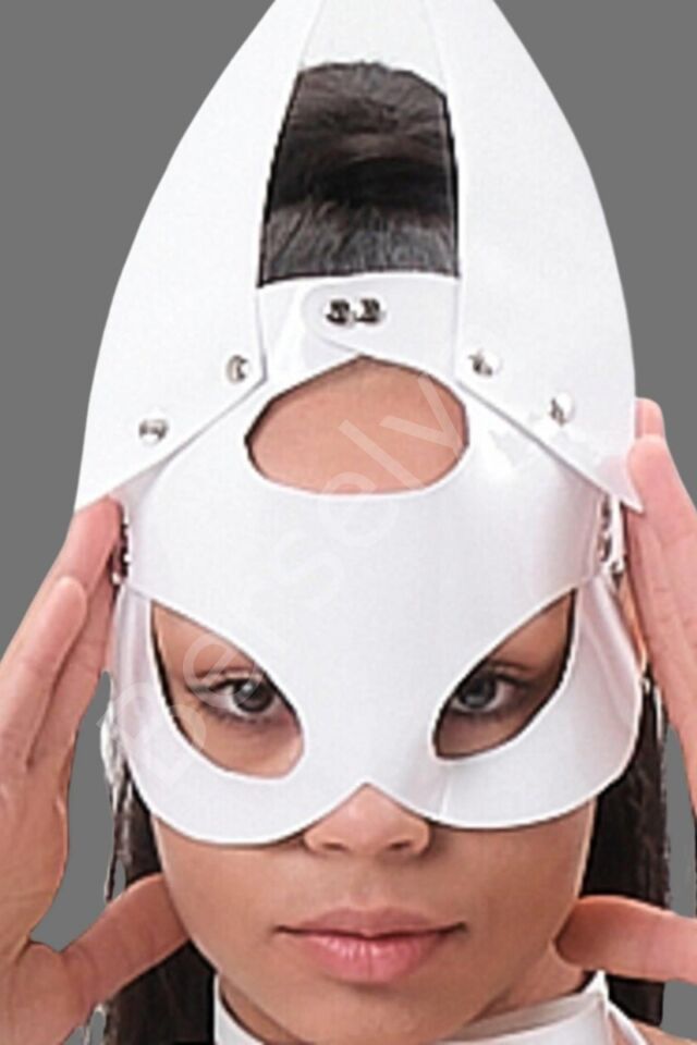 Beyaz Deri Sivri Kulaklı Maske 800455