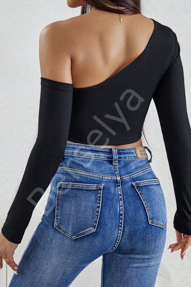 Kadın Siyah Tek Omuz Detaylı Uzun Kol Crop Top Bluz