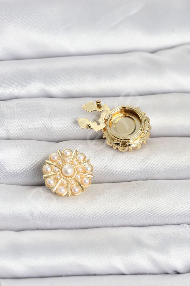 Vintage Model Gold Renk Düğme veya Manşet Broşu