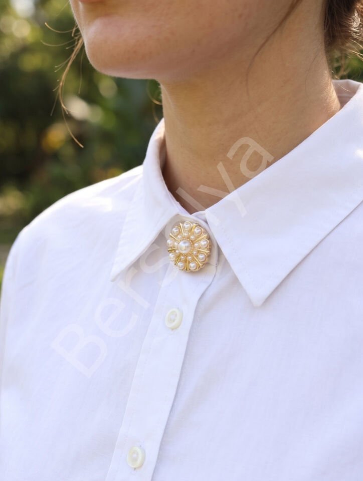 Vintage Model Gold Renk Düğme veya Manşet Broşu