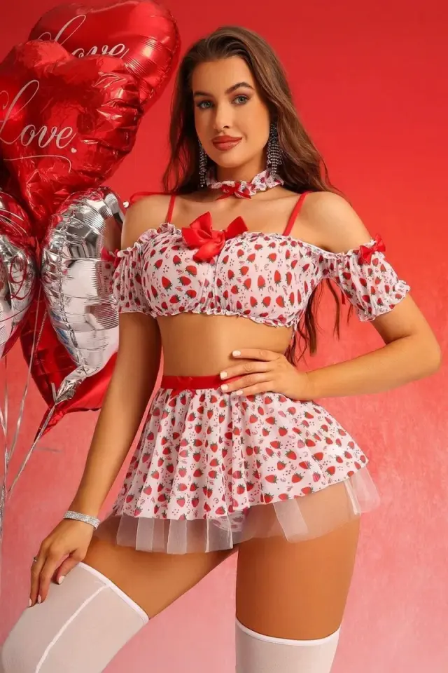 Kırmızı Çilek Prensesi Gecelik Set 68616