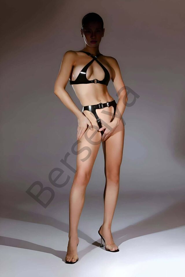 Ağı Açık Fantezi Giyim, Şık Deri İç Giyim Takım, Deri Fantezi Takım - Brf1130