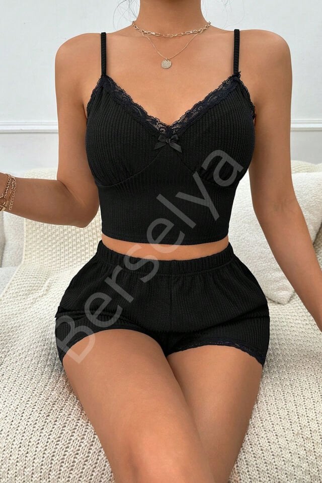 Kadın Siyah Alt Ve Üst Dantel Detaylı Fiyonklu Şortlu Gecelik Takımı