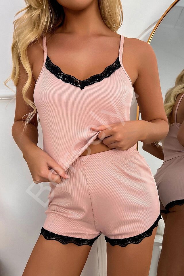 Kadın Pembe Alt Ve Üst Dantel Detaylı Şortlu Gecelik Takımı