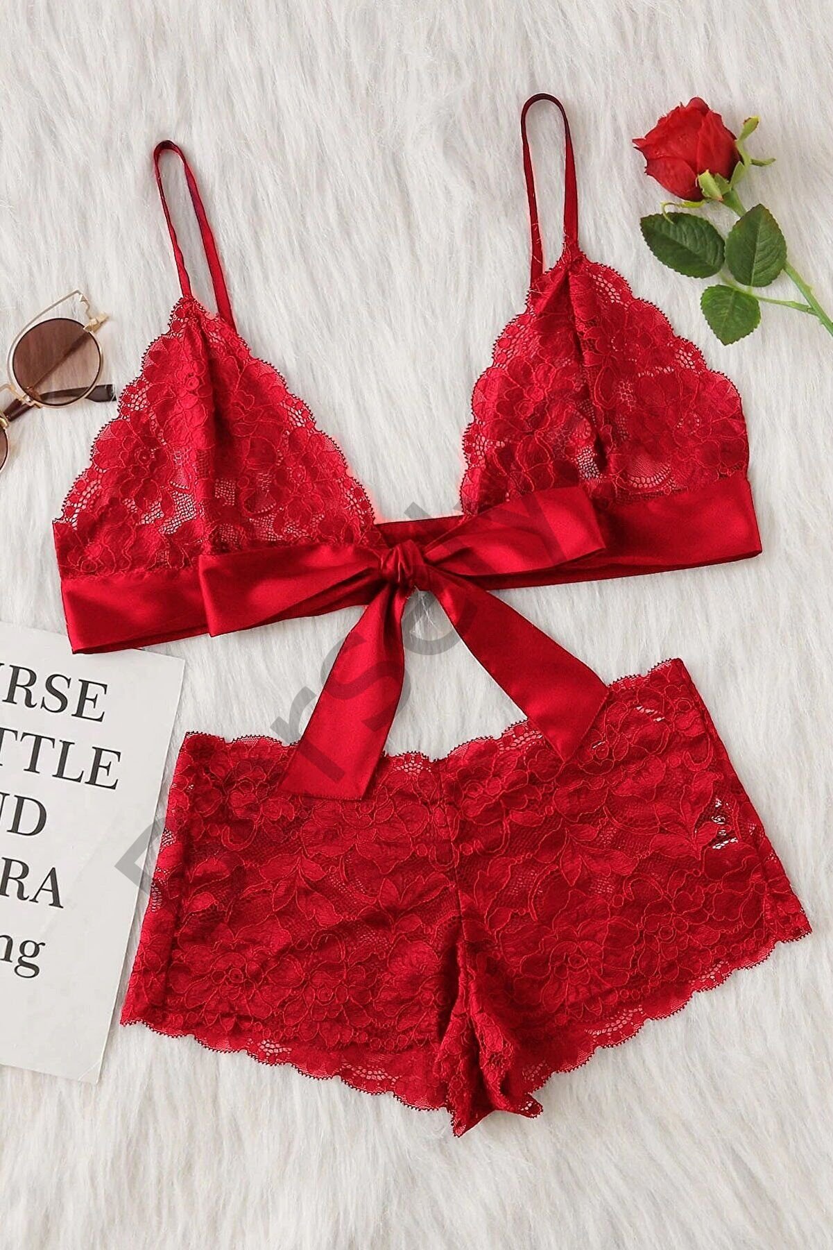 Kadın Kırmızı Dantelli & Kurdelalı Sütyen Külot Takımı
